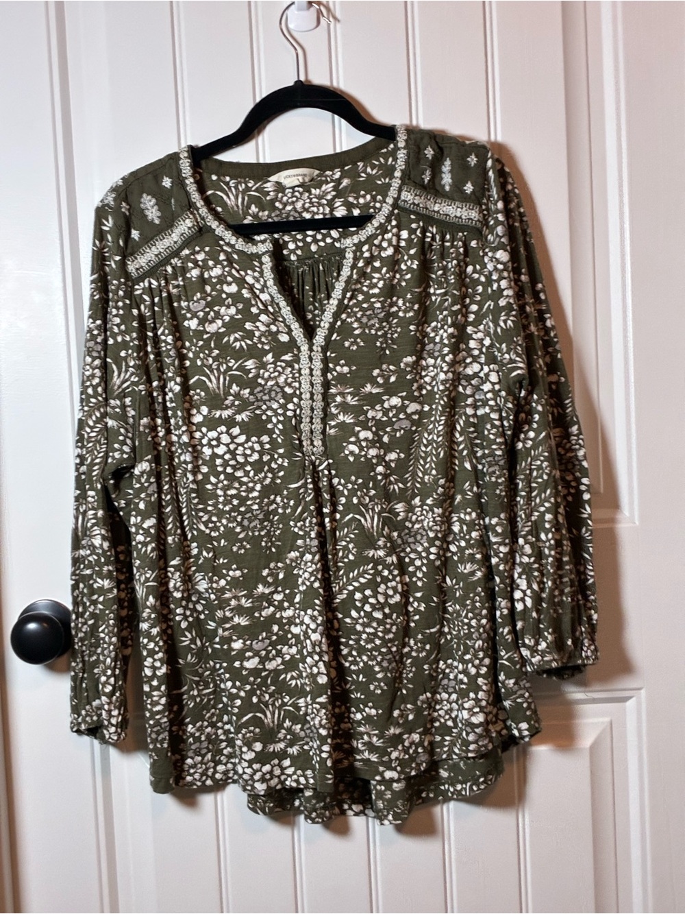 Lucky Brand Olive Green Floral Tunic with White Print 2X